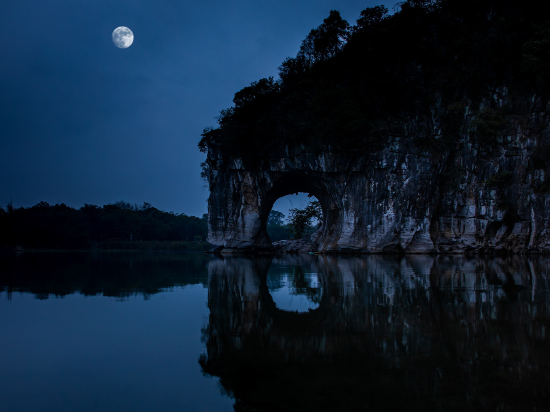 白天变黑夜月亮合成技法